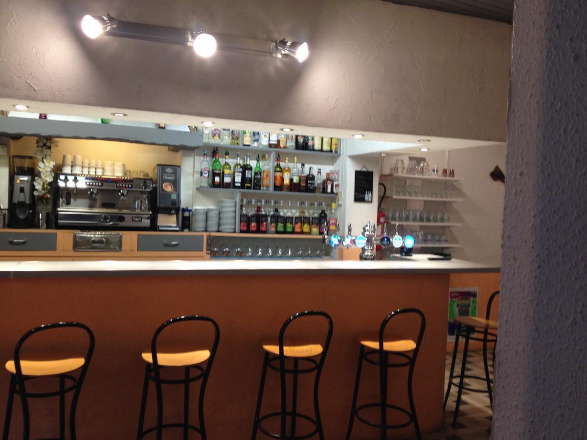 Bar Hotel De La Place Mezel Εξωτερικό φωτογραφία