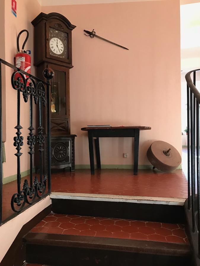 Bar Hotel De La Place Mezel Εξωτερικό φωτογραφία