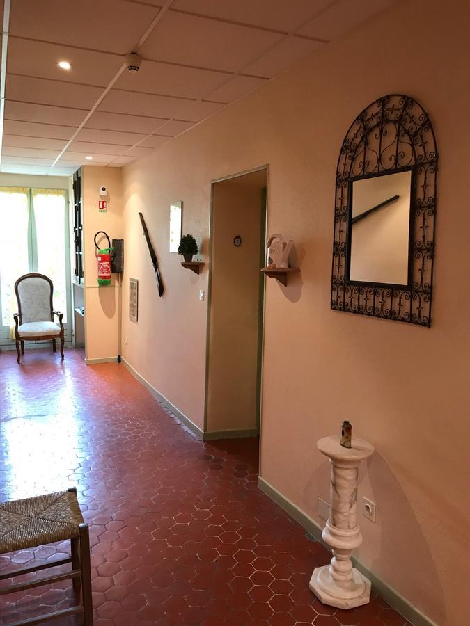 Bar Hotel De La Place Mezel Εξωτερικό φωτογραφία